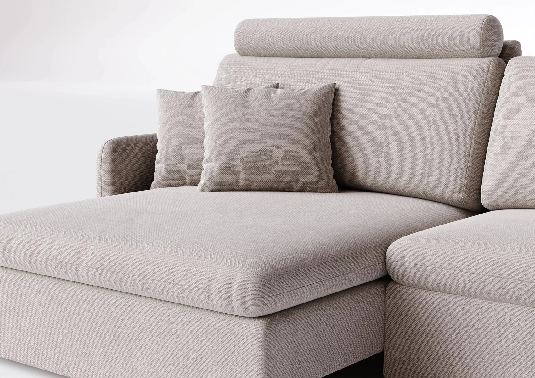 Sofá chaise cinza claro com almofadas decorativas, design contemporâneo para sala de estar