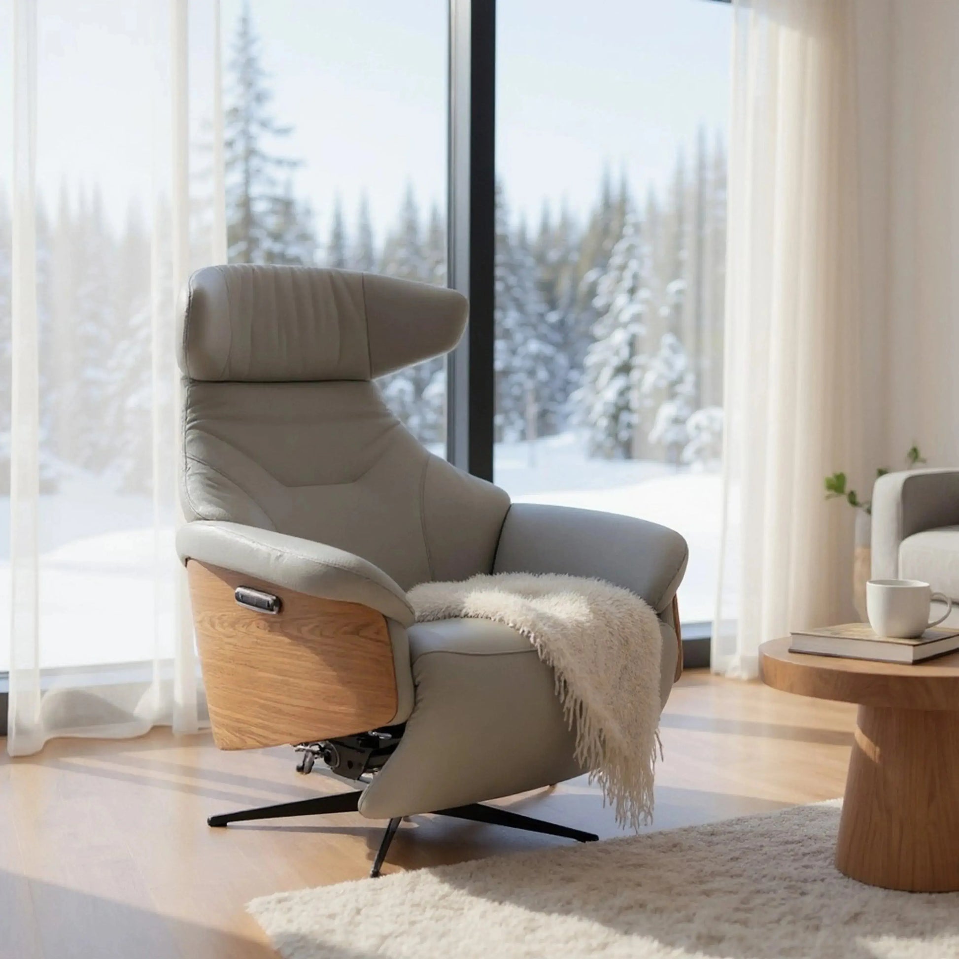 Poltrona Elétrica Arcus – poltrona em couro cinza com braço em madeira laminada e chaise elétrico