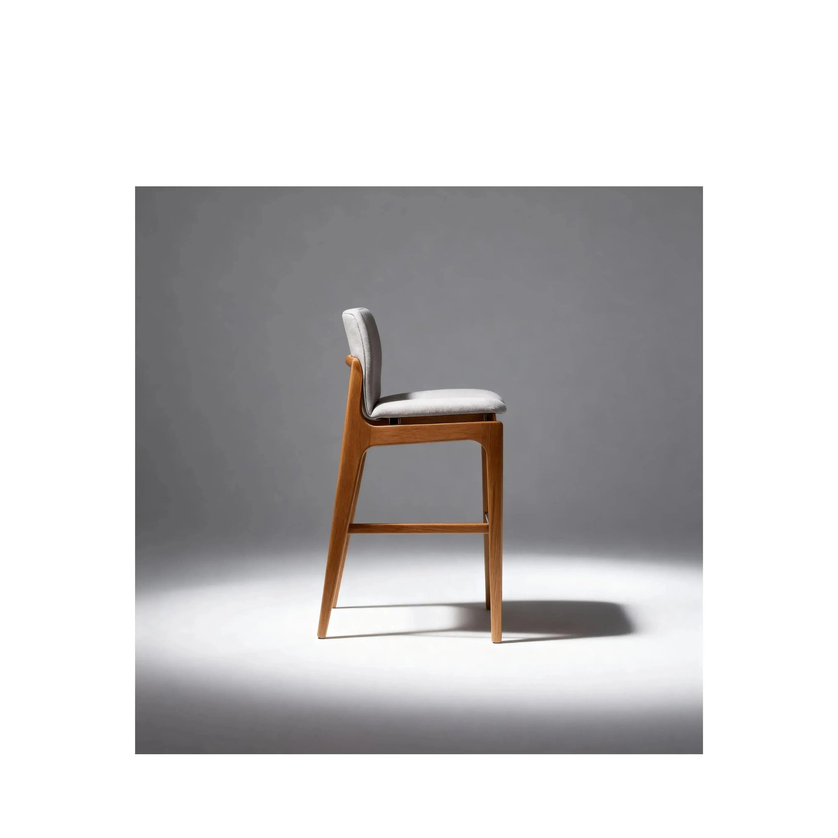 Banqueta Astra – banqueta com assento profundo e design contemporâneo