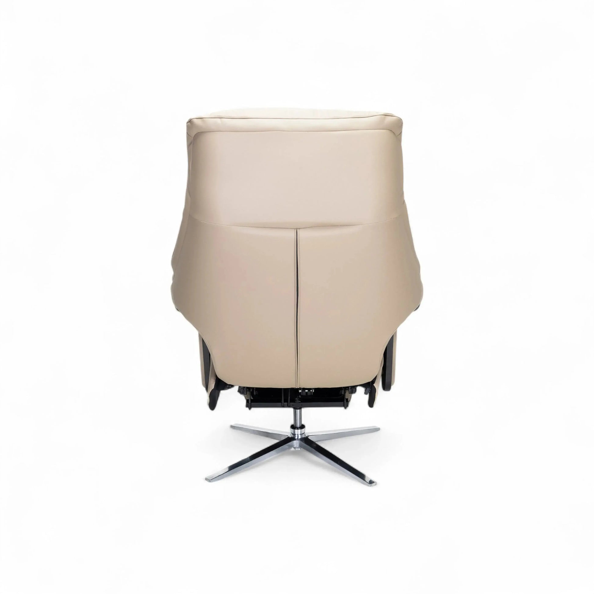 Poltrona Elétrica Aurora – poltrona em couro nude com chaise elétrico e base metálica giratória