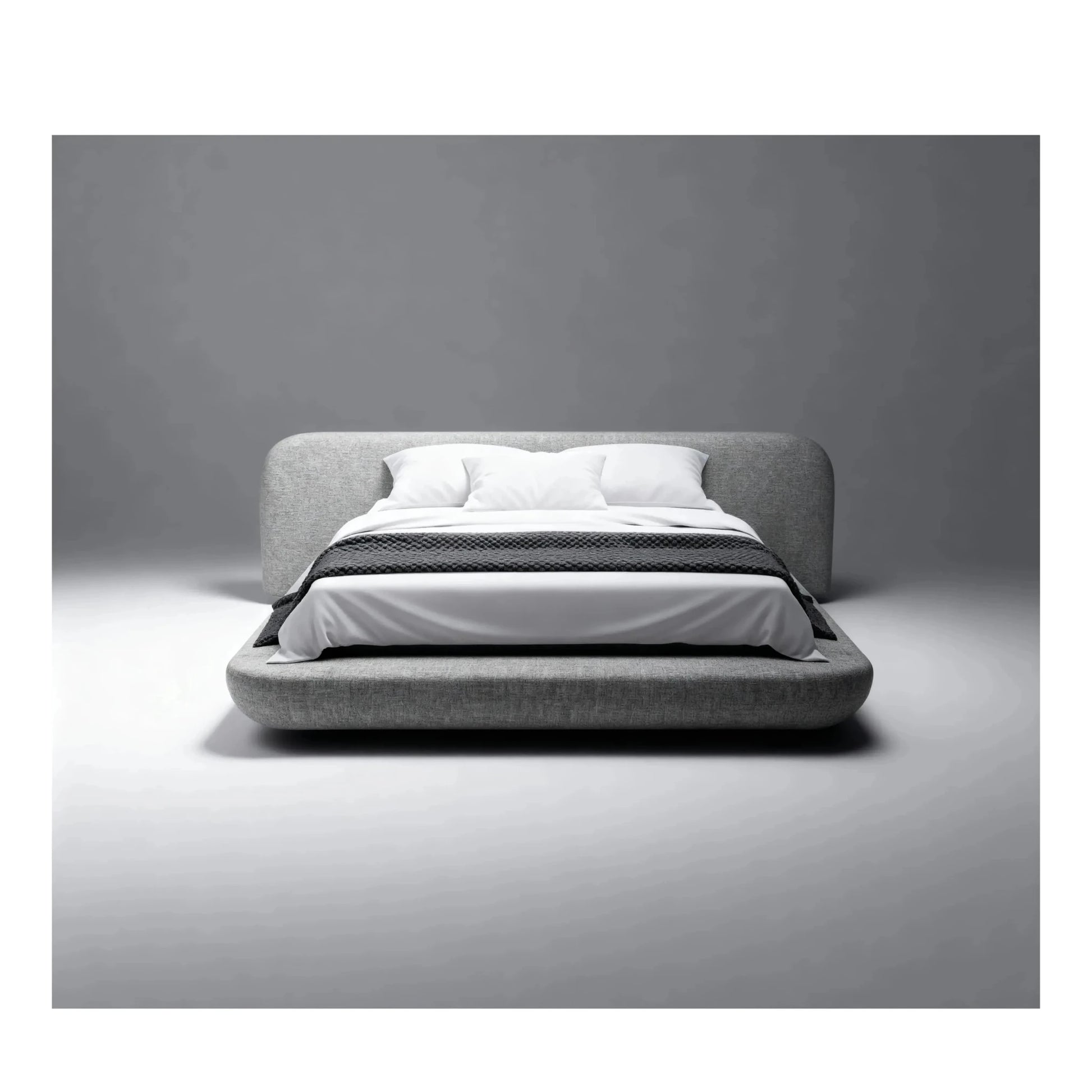 Cama Nala estofada cinza clara com colchão escuro e roupa de cama branca