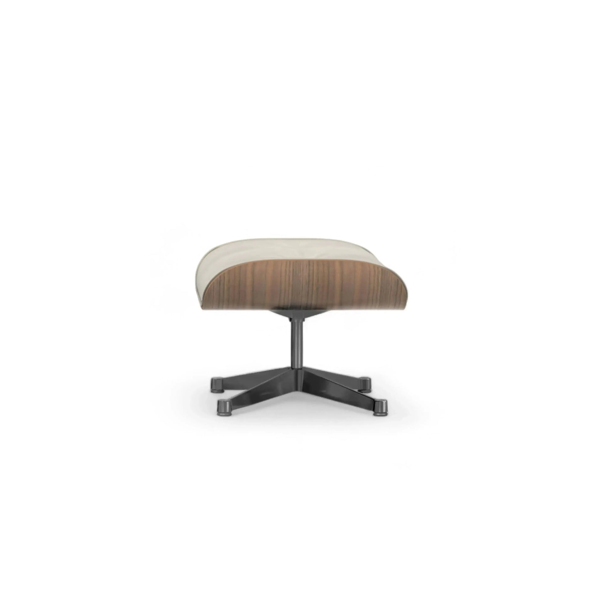 Poltrona Charles Eames – ícone do design com estrutura em madeira moldada, couro e puff incluso