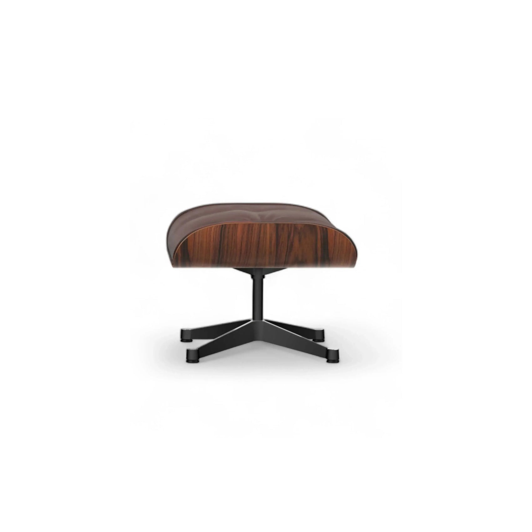 Poltrona Charles Eames – ícone do design com estrutura em madeira moldada, couro e puff incluso