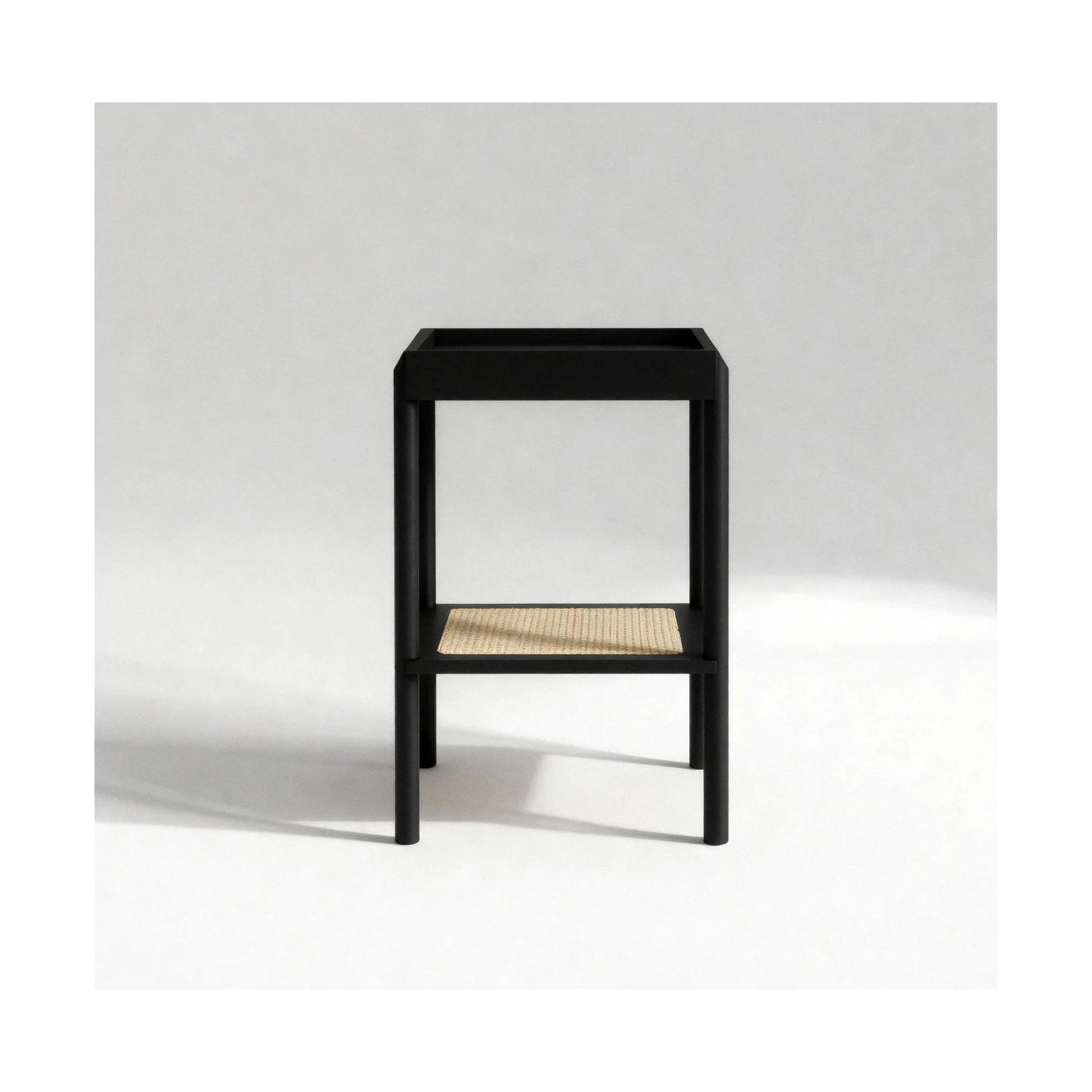 Mesa Lateral Ipê Nero – Artesano