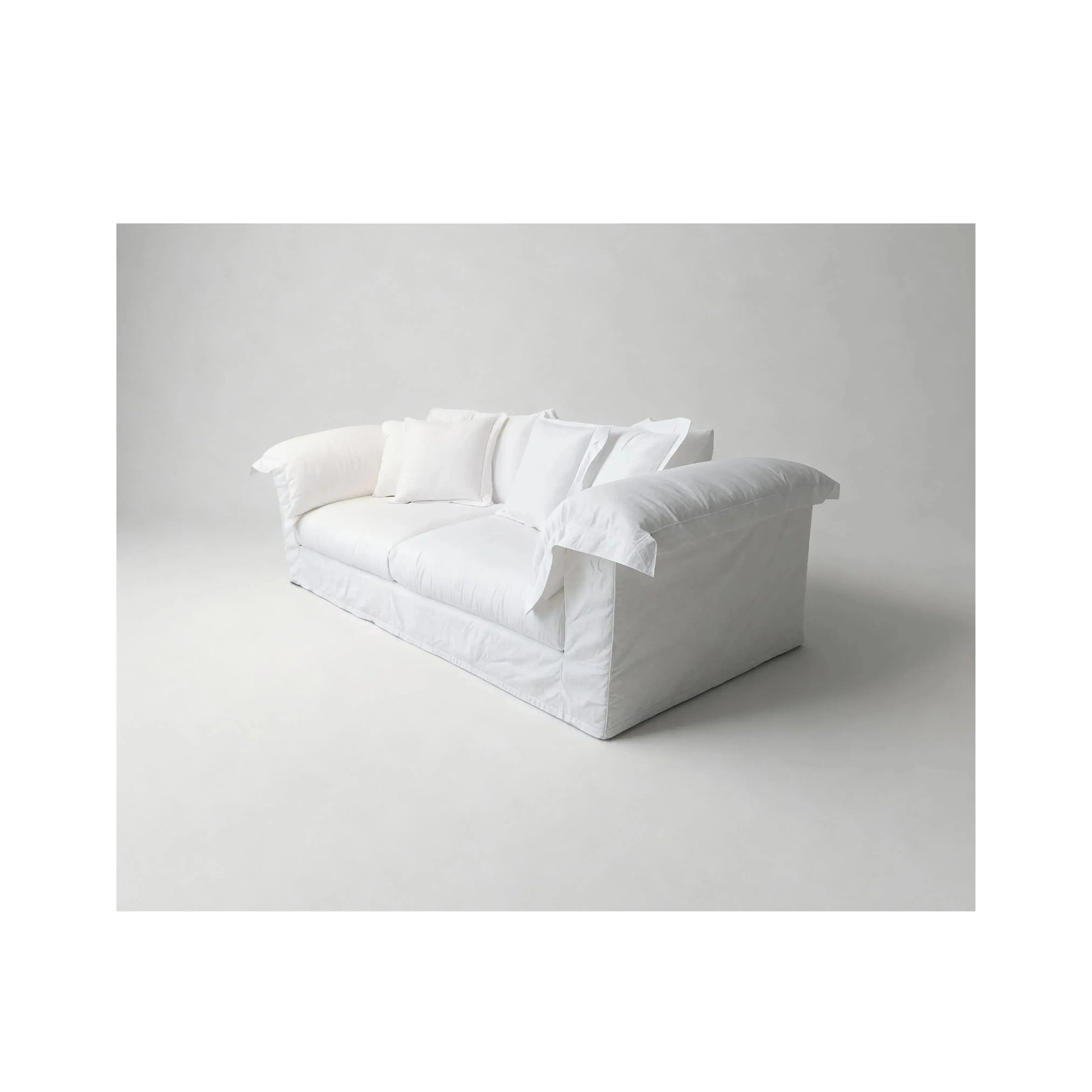 Sofá Kaia – sofá de design contemporâneo com espuma de alta densidade e acabamento refinado