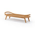 Mesa de centro laminada de madeira clara, tampo oval e pernas inclinadas