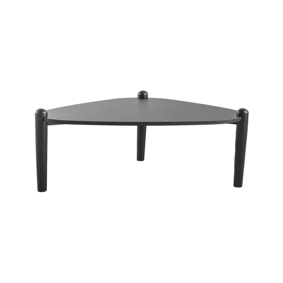 Mesa de centro de tampo triangular arredondado com três pés roliços, vista frontal
