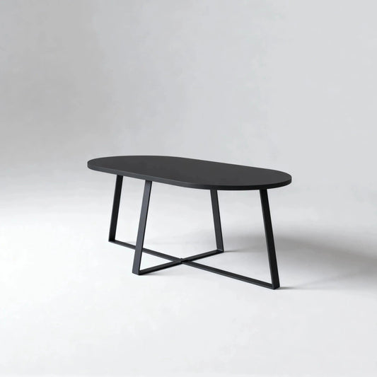 Mesa de centro oval preta com base metálica em X