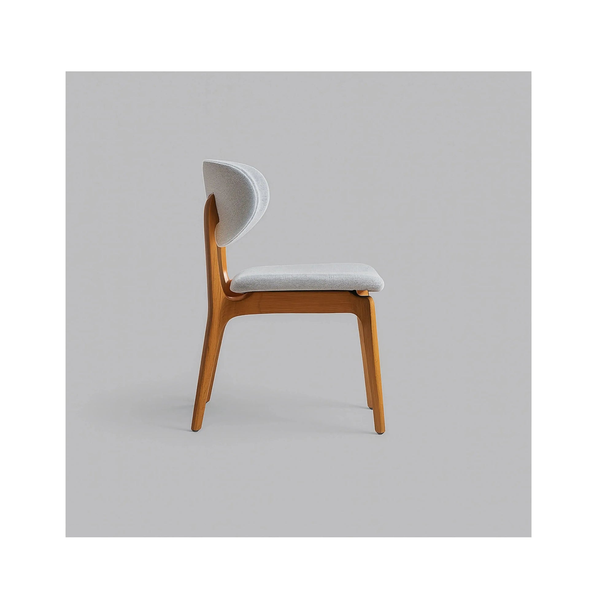 Cadeira Nerone – cadeira de jantar com design imponente e linhas verticais marcantes