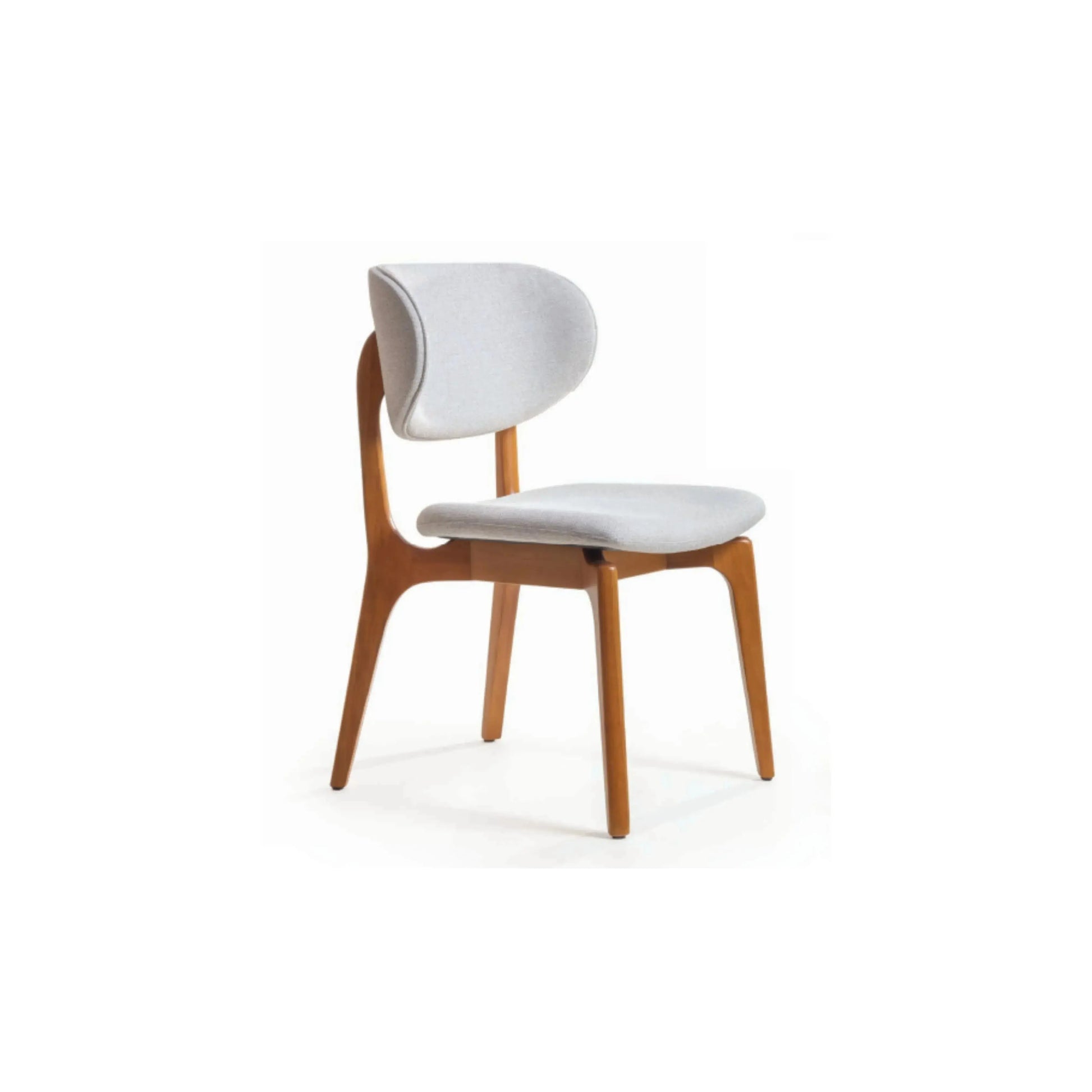 Cadeira Nerone – cadeira de jantar com design imponente e linhas verticais marcantes