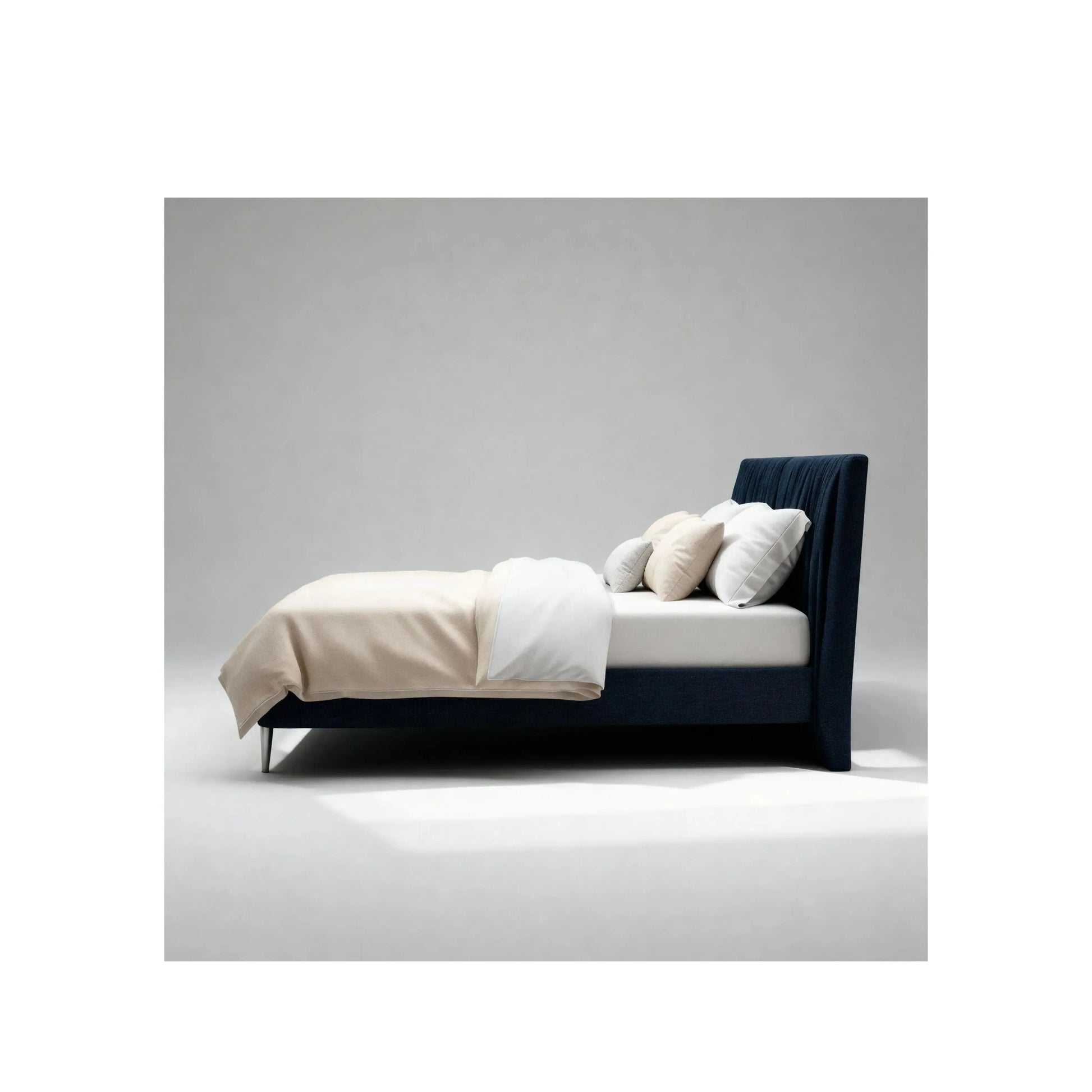 Cama Nyra – cama estofada minimalista em eucalipto de reflorestamento