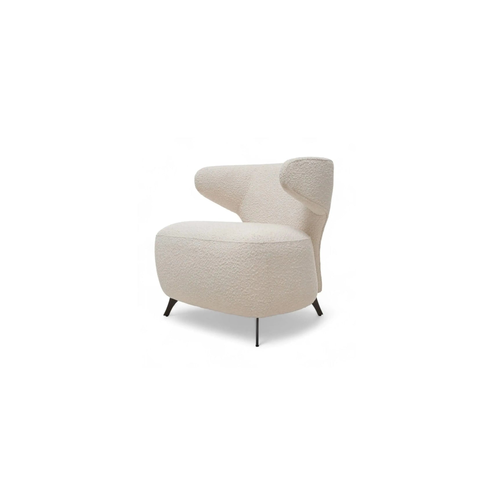 Poltrona Ocara – poltrona orgânica com curvas envolventes e pés de metal