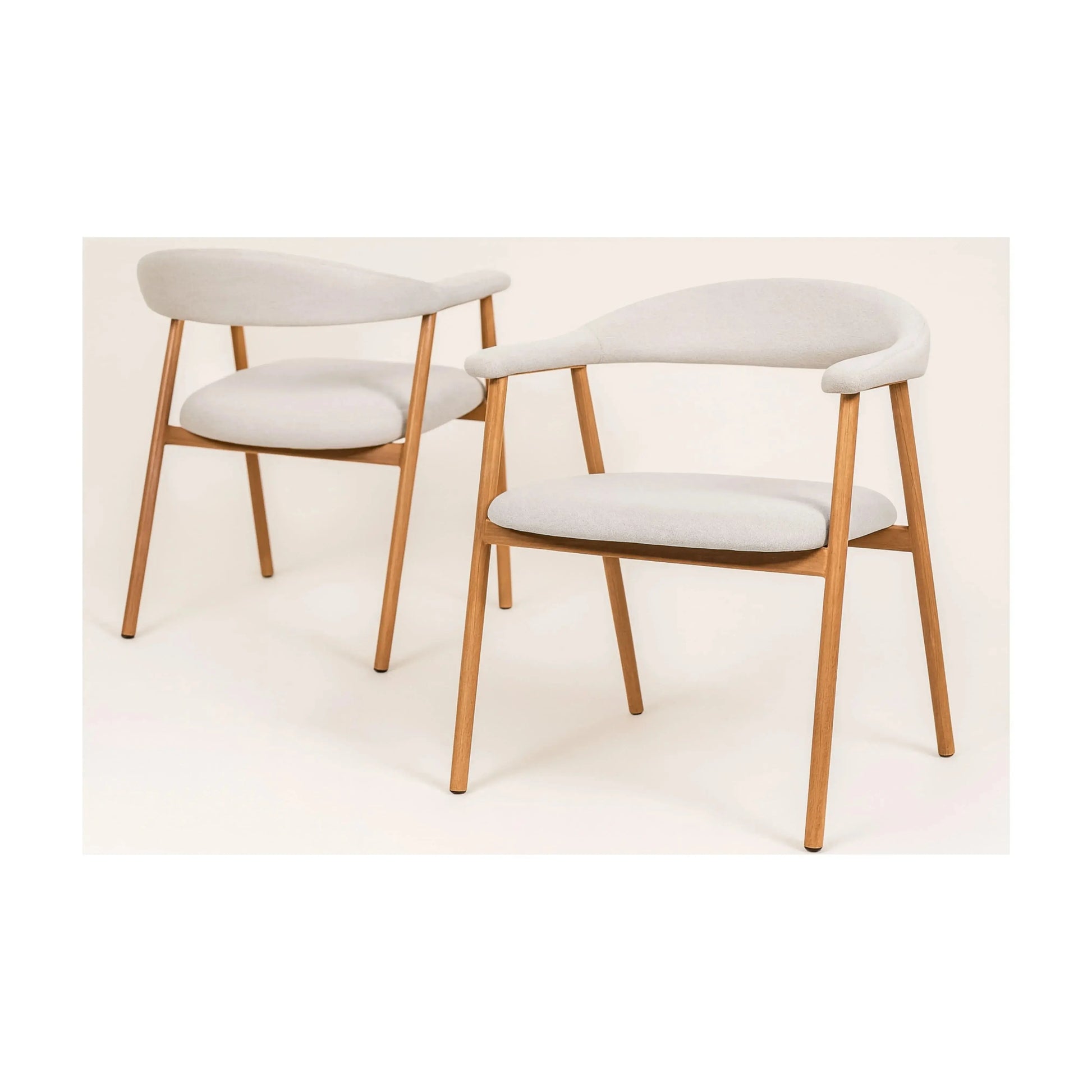 Cadeira Onda – cadeira de jantar com curvas fluidas em revestimento bouclé ou courino