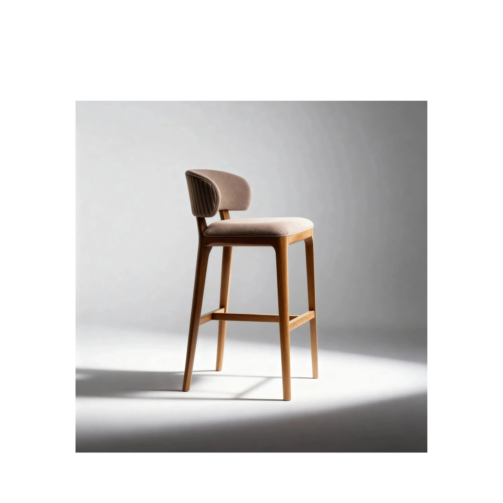 Banqueta Orion – banqueta ergonômica com design robusto e elegante