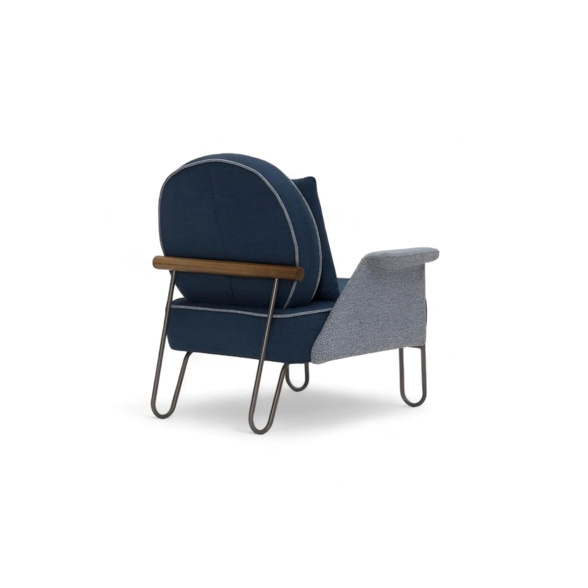 Poltrona Forge – bicolor azul marinho e cinza com pernas hairpin em metal escuro