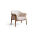 Poltrona Dave – frame externo em madeira nogueira com estofado off-white envolvente