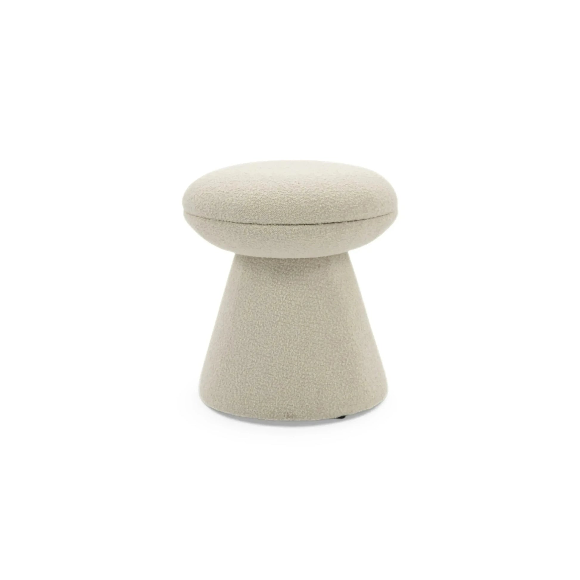 Pufe totem de bouclé off white, assento arredondado e base cônica